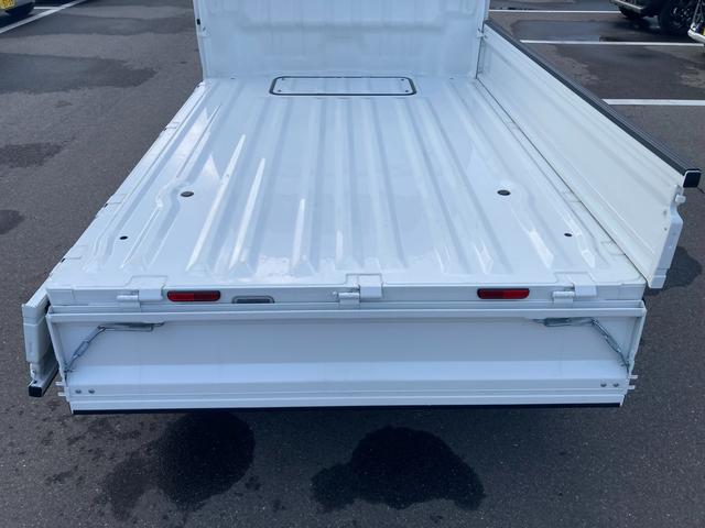 キャリイトラック ＫＣエアコン・パワステ農繁　７型　４ＷＤ　４ＡＴ　ラジオ　オートライト　キーレスエントリー　エアコン　パワステ　衝突被害軽減システム　衝突安全ボディ　４ＷＤ　４ＡＴ　ラジオ　パワーウインドウ（54枚目）