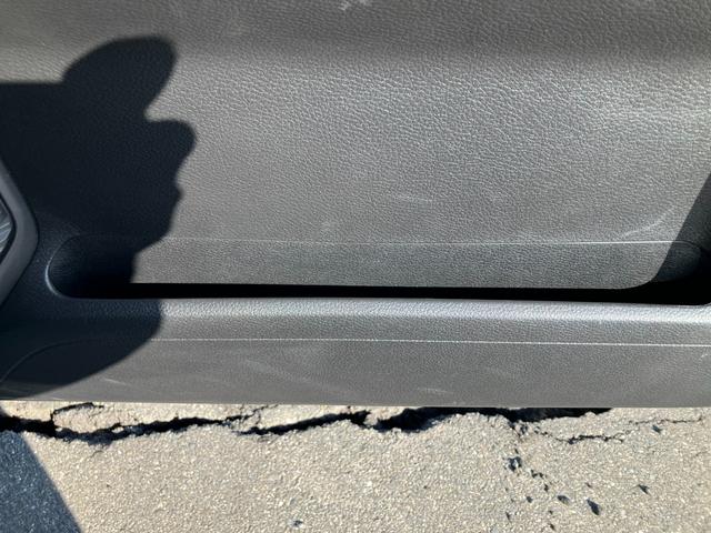 �h�A�ɂ̓|�P�b�g������