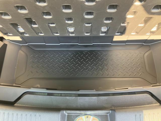 ���Q�b�W�A���_�[�{�b�N�X������