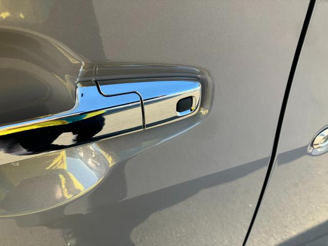 �����茳�Ɏ����Ă������ƂŃh�A�n���h���̃X�C�b�`���献�̊J���ł��܂��恙