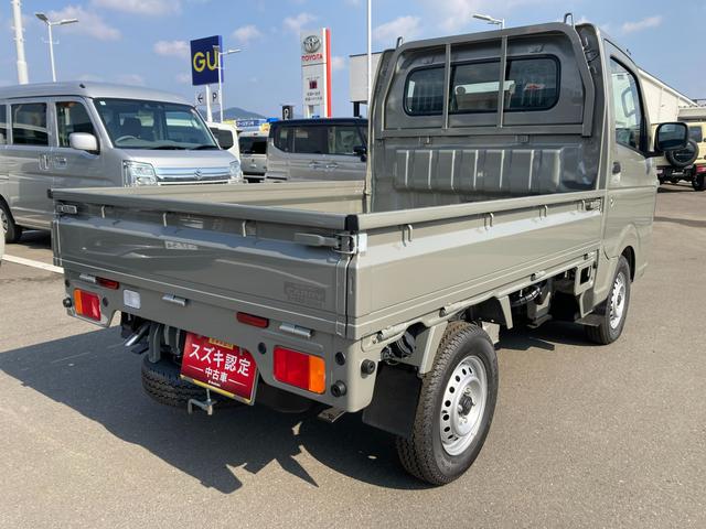 キャリイトラック ＫＣエアコン・パワステ　７型　ラジオ　４ＷＤ　５速ＭＴ　オートライト　ラジオ　エアコン　衝突被害軽減システム　アイドリングストップ　横滑り防止機能　衝突安全ボディ　パートタイム４ＷＤ　５ＭＴ　キーレスエントリー　パワーウインドウ（8枚目）