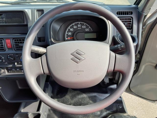 キャリイトラック ＫＣエアコン・パワステ　７型　ラジオ　４ＷＤ　５速ＭＴ　オートライト　ラジオ　エアコン　衝突被害軽減システム　アイドリングストップ　横滑り防止機能　衝突安全ボディ　パートタイム４ＷＤ　５ＭＴ　キーレスエントリー　パワーウインドウ（28枚目）