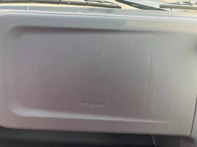 キャリイトラック ＫＣエアコン・パワステ　７型　ラジオ　４ＷＤ　５速ＭＴ　オートライト　ラジオ　エアコン　衝突被害軽減システム　アイドリングストップ　横滑り防止機能　衝突安全ボディ　パートタイム４ＷＤ　５ＭＴ　キーレスエントリー　パワーウインドウ（43枚目）