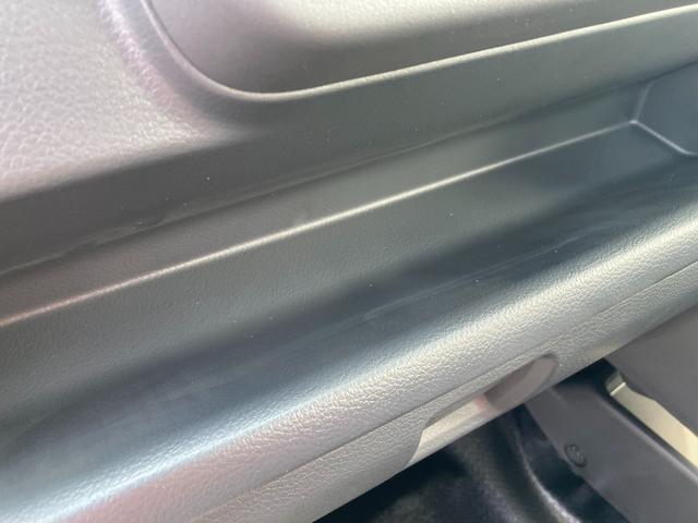 キャリイトラック ＫＣエアコン・パワステ　７型　ラジオ　４ＷＤ　５速ＭＴ　オートライト　ラジオ　エアコン　衝突被害軽減システム　アイドリングストップ　横滑り防止機能　衝突安全ボディ　パートタイム４ＷＤ　５ＭＴ　キーレスエントリー　パワーウインドウ（45枚目）