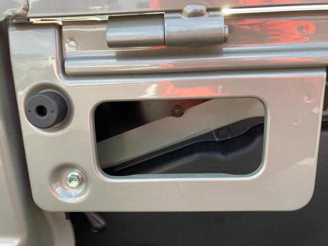 キャリイトラック ＫＣエアコン・パワステ　７型　ラジオ　４ＷＤ　５速ＭＴ　オートライト　ラジオ　エアコン　衝突被害軽減システム　アイドリングストップ　横滑り防止機能　衝突安全ボディ　パートタイム４ＷＤ　５ＭＴ　キーレスエントリー　パワーウインドウ（50枚目）