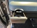 助手席には引き出し式のドリンクホルダー装備☆