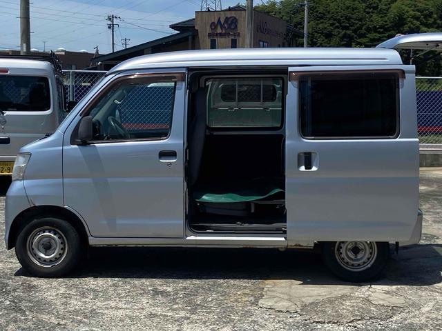 ハイゼットカーゴ 　軽バン　ＭＴ　両側スライドドア　エアコン　運転席エアバッグ　助手席エアバッグ（11枚目）