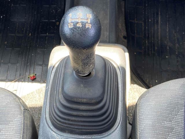 キャリイトラック 　４ＷＤ　軽トラック　ＭＴ（14枚目）