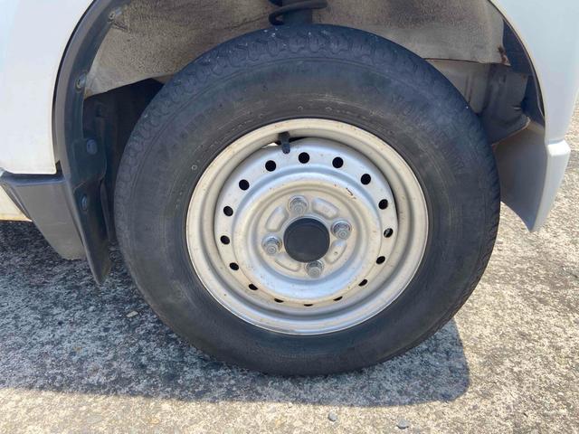 キャリイトラック 　４ＷＤ　軽トラック　ＭＴ（16枚目）