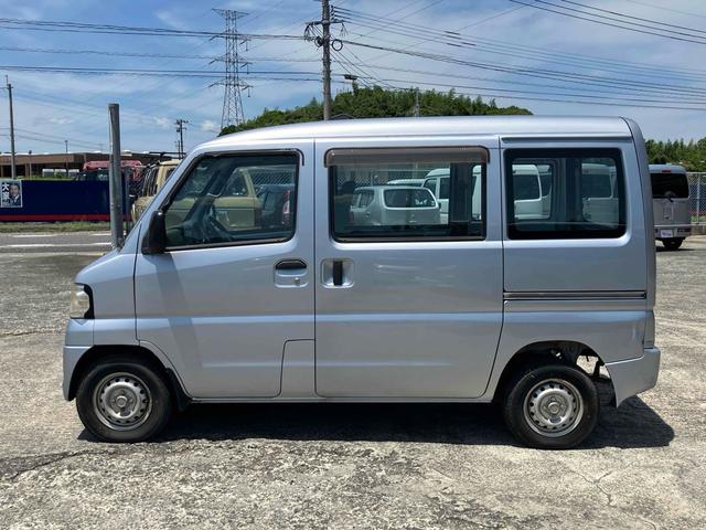 ミニキャブバン 　軽バン　ＭＴ　ナビ　ＴＶ　両側スライドドア　エアコン　運転席エアバッグ（5枚目）