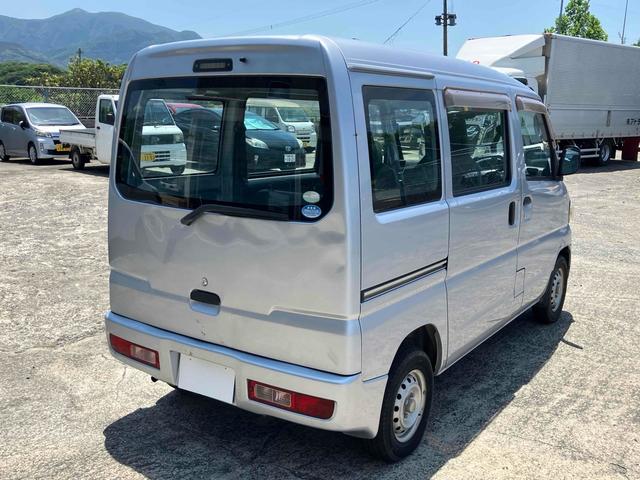 ミニキャブバン 　軽バン　ＭＴ　ナビ　ＴＶ　両側スライドドア　エアコン　運転席エアバッグ（6枚目）