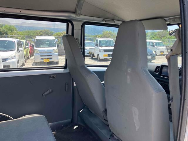 ミニキャブバン 　軽バン　ＭＴ　ナビ　ＴＶ　両側スライドドア　エアコン　運転席エアバッグ（11枚目）