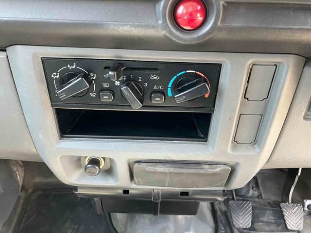 ミニキャブバン 　軽バン　ＭＴ　ナビ　ＴＶ　両側スライドドア　エアコン　運転席エアバッグ（20枚目）