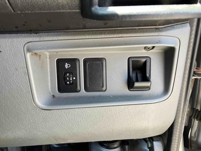 ミニキャブバン 　軽バン　ＭＴ　ナビ　ＴＶ　両側スライドドア　エアコン　運転席エアバッグ（23枚目）