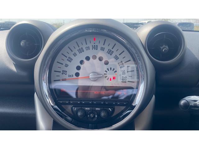 ＭＩＮＩ クーパー　クロスオーバー　ドライブレコーダー・Ｂｌｕｅｔｏｏｔｈオーディオ・カーナビ・バックカメラ・地デジテレビ・ＣＤ・ＤＶＤ・ＥＴＣ・純正アルミホイール・２トーンカラー（25枚目）