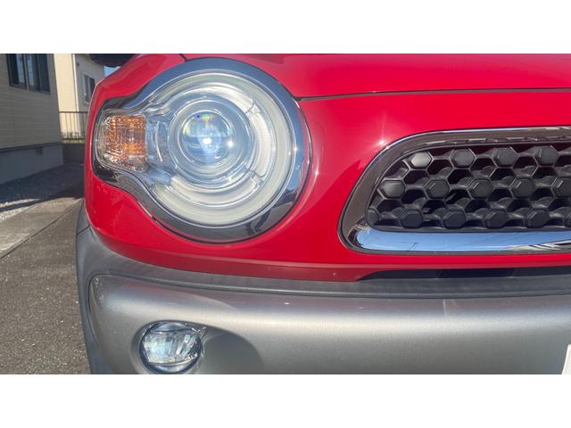 クロスビー ハイブリッドMX スズキセーフティサポートパッケージ装着車・トーンカラー・レッド×ブラック2Bluetoothオーディオ・カーナビ・バックカメラ・プッシュスタート・スマートキー・ETC・地デジテレビ・(7枚目)