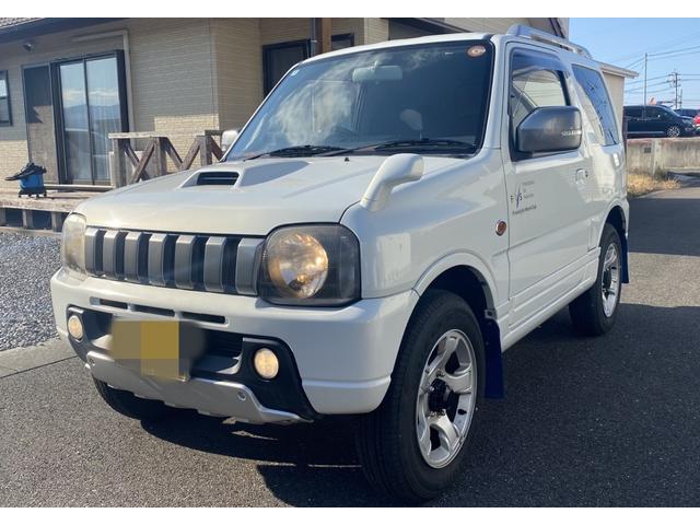 ジムニー ＦＩＳフリースタイルワールドカップリミテッド　Ｂｌｕｅｔｏｏｔｈオーディオ・パートタイム４ＷＤ高低２段切り替え式（後輪駆動ベース）・ＤＯＨＣインタークーラーターボ・フロア４ＡＴ（5枚目）