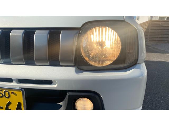 ジムニー ＦＩＳフリースタイルワールドカップリミテッド　Ｂｌｕｅｔｏｏｔｈオーディオ・パートタイム４ＷＤ高低２段切り替え式（後輪駆動ベース）・ＤＯＨＣインタークーラーターボ・フロア４ＡＴ（9枚目）