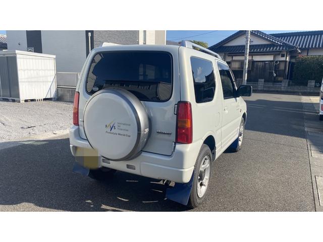 ジムニー ＦＩＳフリースタイルワールドカップリミテッド　Ｂｌｕｅｔｏｏｔｈオーディオ・パートタイム４ＷＤ高低２段切り替え式（後輪駆動ベース）・ＤＯＨＣインタークーラーターボ・フロア４ＡＴ（14枚目）