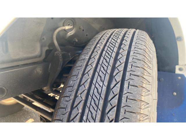 ジムニー ＦＩＳフリースタイルワールドカップリミテッド　Ｂｌｕｅｔｏｏｔｈオーディオ・パートタイム４ＷＤ高低２段切り替え式（後輪駆動ベース）・ＤＯＨＣインタークーラーターボ・フロア４ＡＴ（16枚目）