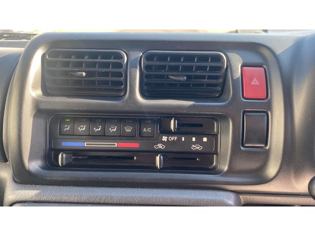 ジムニー ＦＩＳフリースタイルワールドカップリミテッド　Ｂｌｕｅｔｏｏｔｈオーディオ・パートタイム４ＷＤ高低２段切り替え式（後輪駆動ベース）・ＤＯＨＣインタークーラーターボ・フロア４ＡＴ（32枚目）