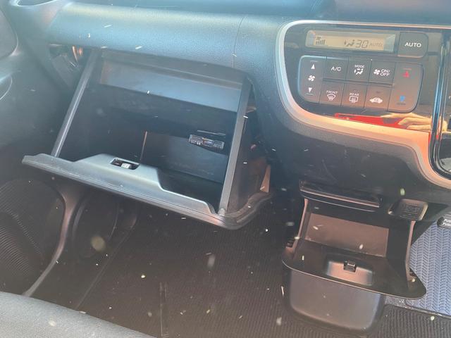 Ｎ－ＢＯＸカスタム Ｇ・ターボパッケージ　ターボエンジン・パドルシフト・左右両側電動パワースライドドア・スマートキー・ＶＳＡ横滑り防止装置・ＥＴＣ・タイミングチェーン・フロントフォグライト・純正１５インチアルミホイール・エアロパーツ（34枚目）