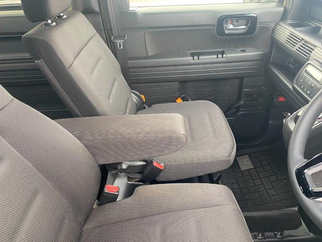 N-VAN ファン 純正ディスプレイオオーディオ・バックカメラ・プッシュスタート・スマートキー・電動格納ドアミラー・フロントフォグライト・LEDヘッドライト・クルーズコントロール・オートライト・両側スライドドア(40枚目)