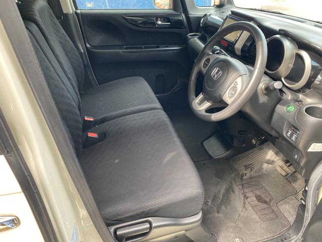 Ｎ－ＢＯＸカスタム Ｇ・ターボパッケージ　ターボエンジン・パドルシフト・クルーズコントロール・左右両側パワースライドドア・リア席モニター・カーナビ・バックカメラ・プッシュスタート・スマートキー・フロントフォグライト・ＥＴＣ（21枚目）