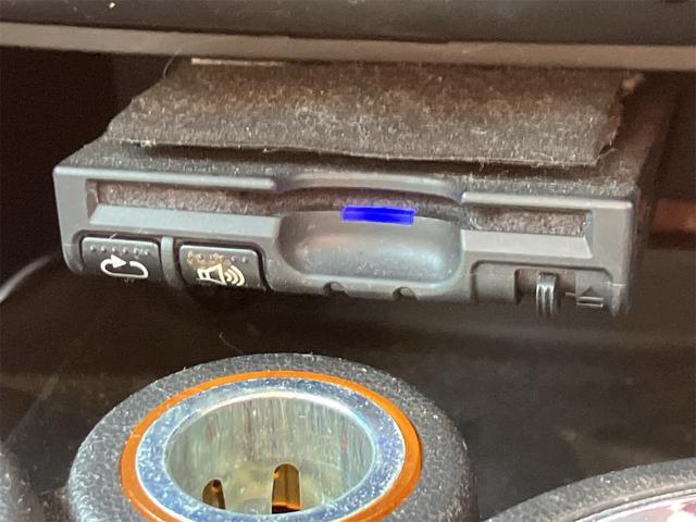 ＭＩＮＩ クーパーＳ　クラブマン　社外ナビ地デジＴＶ　Ｂｌｕｅｔｏｏｔｈ　プッシュスターター　ＥＴＣ　キーレス　ＨＩＤヘッドライト　純正１７インチアルミホイール　サイドエアバック付（18枚目）