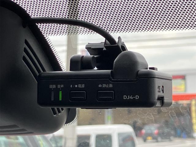 セレナ ハイウェイスターＶ　両側電動スライドドア　ナビ地デジＴＶ　アラウンドビューモニター　Ｂｌｕｅｔｏｏｔｈ　インテリジェントキー　ＥＴＣ　オートライト　ＬＥＤヘッドライト　衝突軽減ブレーキ　レーンアシスト（13枚目）