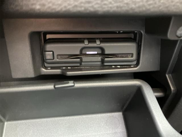 セレナ ハイウェイスターＶ　両側電動スライドドア　ナビ地デジＴＶ　アラウンドビューモニター　Ｂｌｕｅｔｏｏｔｈ　インテリジェントキー　ＥＴＣ　オートライト　ＬＥＤヘッドライト　衝突軽減ブレーキ　レーンアシスト（14枚目）