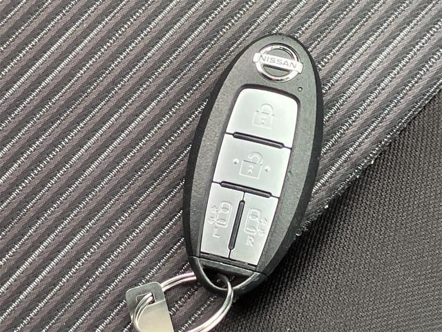 セレナ ハイウェイスターＶ　両側電動スライドドア　ナビ地デジＴＶ　アラウンドビューモニター　Ｂｌｕｅｔｏｏｔｈ　インテリジェントキー　ＥＴＣ　オートライト　ＬＥＤヘッドライト　衝突軽減ブレーキ　レーンアシスト（15枚目）