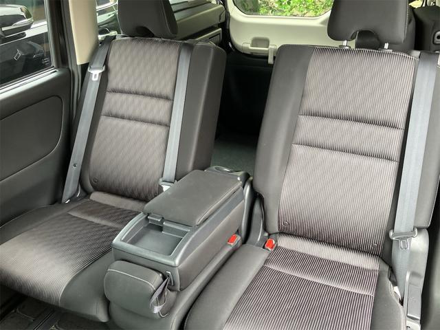 セレナ ハイウェイスターＶ　両側電動スライドドア　ナビ地デジＴＶ　アラウンドビューモニター　Ｂｌｕｅｔｏｏｔｈ　インテリジェントキー　ＥＴＣ　オートライト　ＬＥＤヘッドライト　衝突軽減ブレーキ　レーンアシスト（35枚目）