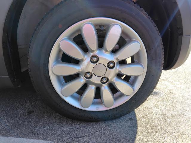 アルトラパン 　クリアランスソナー　レーンアシスト　スマートキー　アイドリングストップ　電動格納ミラー　シートヒーター　ベンチシート　ＣＶＴ　ＥＳＣ　ＣＤ　アルミホイール　エアコン　パワーステアリング（19枚目）