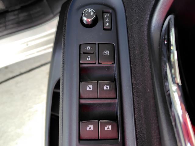 ヴォクシー ハイブリッドV ETC バックカメラ ナビ オートクルーズコントロール 両側スライド・片側電動 オートライト LEDヘッドランプ スマートキー 電動格納ミラー シートヒーター 3列シート CVT アルミホイール(22枚目)