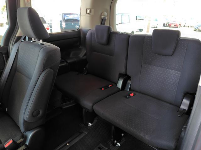 ヴォクシー ハイブリッドV ETC バックカメラ ナビ オートクルーズコントロール 両側スライド・片側電動 オートライト LEDヘッドランプ スマートキー 電動格納ミラー シートヒーター 3列シート CVT アルミホイール(38枚目)