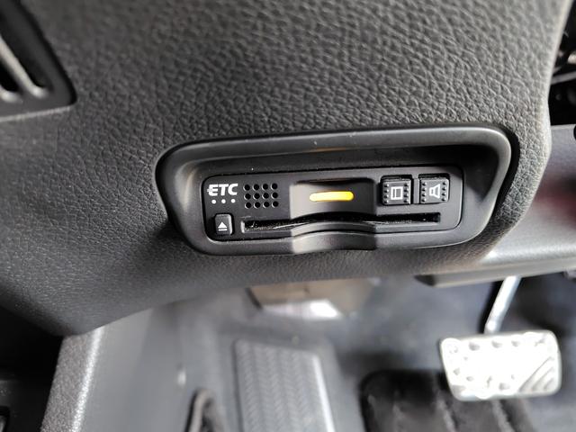 ヴェゼル ハイブリッドＲＳ・ホンダセンシング　ドライブレコーダー　ＥＴＣ　バックカメラ　オートクルーズコントロール　レーンアシスト　衝突被害軽減システム　ナビ　オートライト　ＬＥＤヘッドランプ　アルミホイール　スマートキー　電動格納ミラー（8枚目）