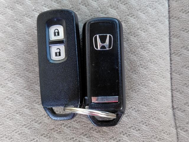 N-WGN G・Aパッケージ ETC 衝突被害軽減システム オートライト HID スマートキー アイドリングストップ 電動格納ミラー ベンチシート CVT 盗難防止システム ABS ESC CD ミュージックプレイヤー接続可(9枚目)