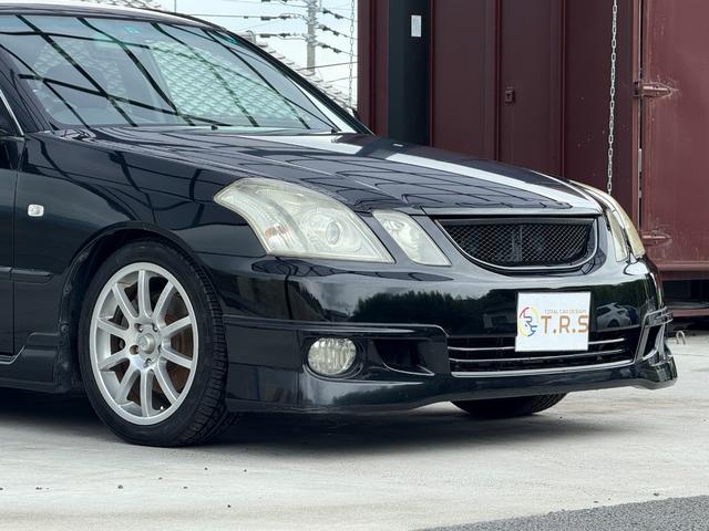 マークIIブリット ２．５ｉＲ－Ｖ　１ＪＺターボ（ＶＶＴ－ｉ）２８０馬力　新品タイミングベルト交換済　テイン車高調　ＨＫＳエアクリーナー　社外マフラー　ブリッツブーストメーター　純正フルエアロ　バックカメラ　社外１７インチホイール（7枚目）