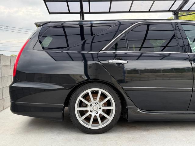 マークIIブリット ２．５ｉＲ－Ｖ　１ＪＺターボ（ＶＶＴ－ｉ）２８０馬力　新品タイミングベルト交換済　テイン車高調　ＨＫＳエアクリーナー　社外マフラー　ブリッツブーストメーター　純正フルエアロ　バックカメラ　社外１７インチホイール（21枚目）