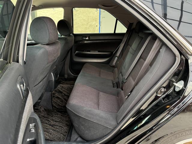 マークIIブリット ２．５ｉＲ－Ｖ　１ＪＺターボ（ＶＶＴ－ｉ）２８０馬力　新品タイミングベルト交換済　テイン車高調　ＨＫＳエアクリーナー　社外マフラー　ブリッツブーストメーター　純正フルエアロ　バックカメラ　社外１７インチホイール（68枚目）