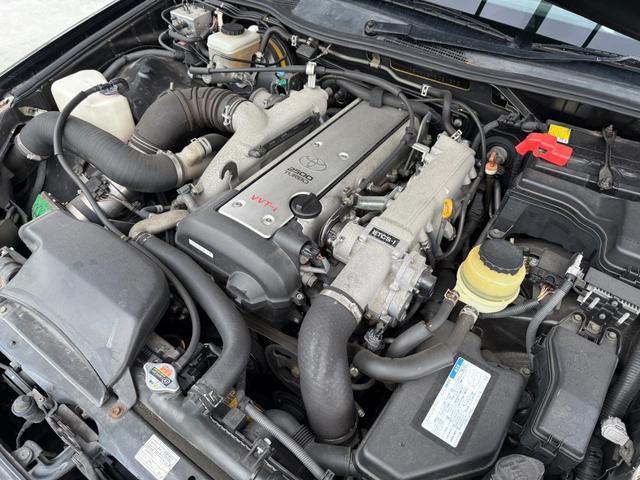 マークIIブリット ２．５ｉＲ－Ｖ　１ＪＺターボ（ＶＶＴ－ｉ）２８０馬力　新品タイミングベルト交換済　テイン車高調　ＨＫＳエアクリーナー　社外マフラー　ブリッツブーストメーター　純正フルエアロ　バックカメラ　社外１７インチホイール（73枚目）
