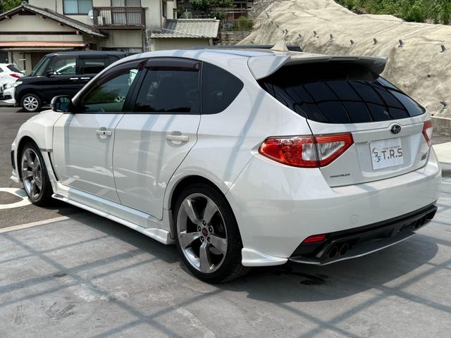 インプレッサ ＷＲＸ　ＳＴｉ　６速マニュアル　ＨＫＳ（ＥＶＣ）コントローラー　ブリッツピロアッパー減衰力車高調　ＨＫＳエアクリーナー　クスコオイルキャッチタンク　Ｂｌｕｅｔｏｏｔｈ　バックカメラ　フルエアロ　４ＷＤ　スマートキー２（22枚目）