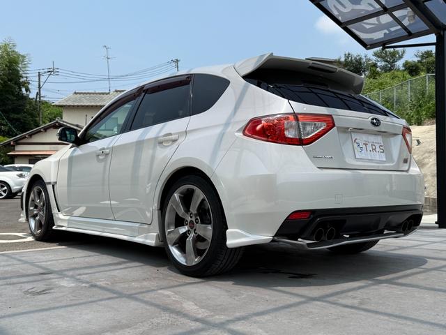 インプレッサ ＷＲＸ　ＳＴｉ　６速マニュアル　ＨＫＳ（ＥＶＣ）コントローラー　ブリッツピロアッパー減衰力車高調　ＨＫＳエアクリーナー　クスコオイルキャッチタンク　Ｂｌｕｅｔｏｏｔｈ　バックカメラ　フルエアロ　４ＷＤ　スマートキー２（25枚目）