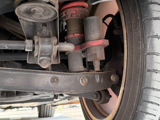 インプレッサ ＷＲＸ　ＳＴｉ　６速マニュアル　ＨＫＳ（ＥＶＣ）コントローラー　ブリッツピロアッパー減衰力車高調　ＨＫＳエアクリーナー　クスコオイルキャッチタンク　Ｂｌｕｅｔｏｏｔｈ　バックカメラ　フルエアロ　４ＷＤ　スマートキー２（29枚目）