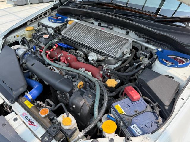 インプレッサ ＷＲＸ　ＳＴｉ　６速マニュアル　ＨＫＳ（ＥＶＣ）コントローラー　ブリッツピロアッパー減衰力車高調　ＨＫＳエアクリーナー　クスコオイルキャッチタンク　Ｂｌｕｅｔｏｏｔｈ　バックカメラ　フルエアロ　４ＷＤ　スマートキー２（60枚目）