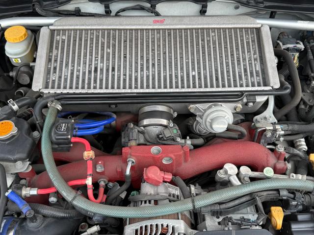 インプレッサ ＷＲＸ　ＳＴｉ　６速マニュアル　ＨＫＳ（ＥＶＣ）コントローラー　ブリッツピロアッパー減衰力車高調　ＨＫＳエアクリーナー　クスコオイルキャッチタンク　Ｂｌｕｅｔｏｏｔｈ　バックカメラ　フルエアロ　４ＷＤ　スマートキー２（66枚目）