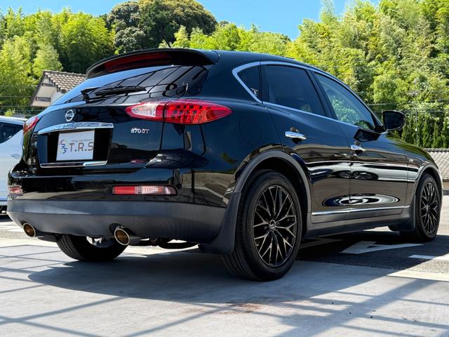 スカイラインクロスオーバー ３７０ＧＴ　全国対応２年保証　ＢＯＳＥサウンドシステム　Ｂｌｕｅｔｏｏｔｈ接続　フルセグ　バックカメラ　純正ナビ　前後ドライブレコーダー　社外１８ＡＷ　ビルトインＥＴＣ　ハーフレザーシート　インテリジェントキー（27枚目）
