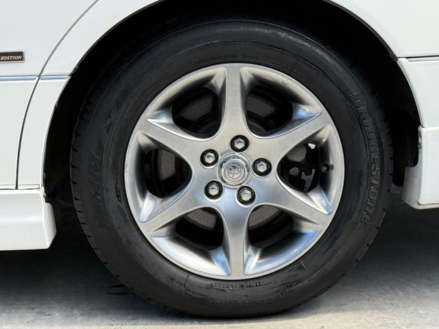 アリスト Ｓ３００ベルテックスエディション　後期モデル　走行４５０００キロ　ＪＢＬサウンドシステム　禁煙車　純正ナビ　フルエアロ　純正リアスポイラー　前席パワーシート　キーレス　純正１６インチホイール　クルーズコントロール　オートライト　記録簿（17枚目）