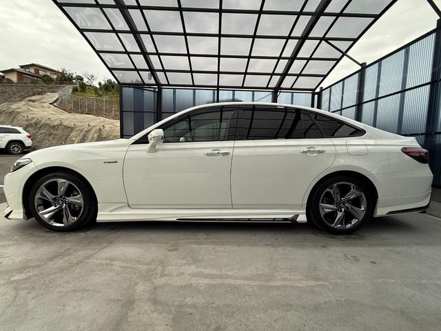 クラウンハイブリッド RSアドバンス 全国対応2年ハイブリット保証走行無制限 モデリスタフルエアロ サンルーフ ホワイトレザーシート メーカーナビフルセグ Bluetooth バックカメラ ブラインドスポット モデリスタマフラー 記録簿有(15枚目)